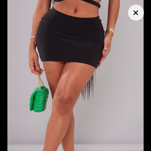 Pretty Little Thing Shape Black Mini Skirt - Picture 2 of 2